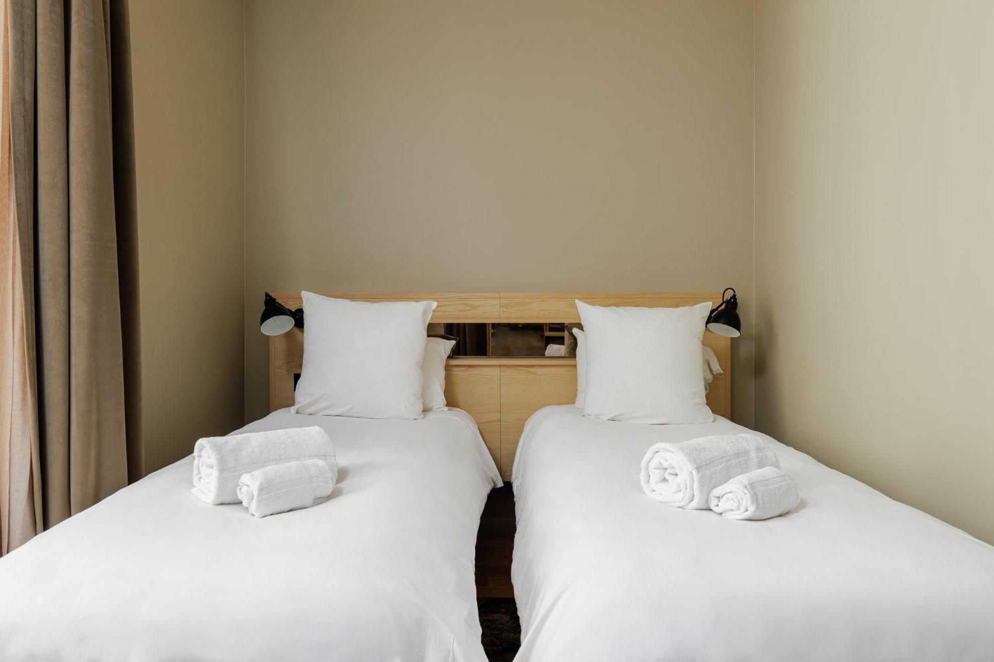 Hotel Des Sept - Entree Autonome, Reception En Ligne - Encore Mieux Orlean Zewnętrze zdjęcie